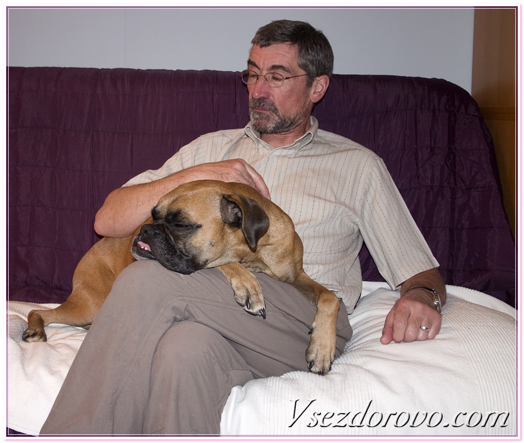 http://vsezdorovo.com/wp-content/uploads/2010/07/man-and-dog-sleeping.jpg