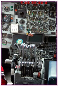 Панель управления самолетом фото