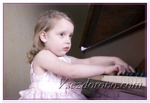 Маленькая пианистка фото