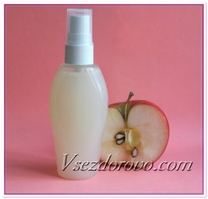 Натуральный ополаскиватель с яблочным уксусом для блеска темных волос 