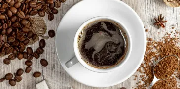 Диетолог раскрыла главную загадку кофе: почему одних он бодрит, а другие засыпают 
