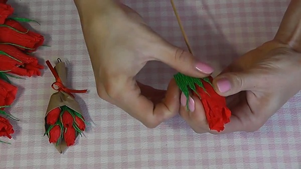 Цветы из бумаги своими руками для детей на 8 марта, схемы и шаблоны для вырезания