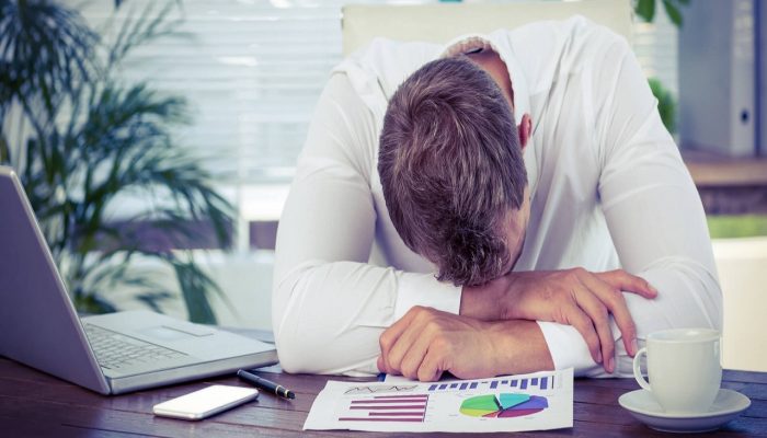 Утомление от «ума»: почему после тяжелой умственной работы человек чувствует физическую усталость?