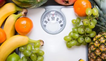 Похудеть на фруктах: какие плюсы и минусы есть у такой диеты