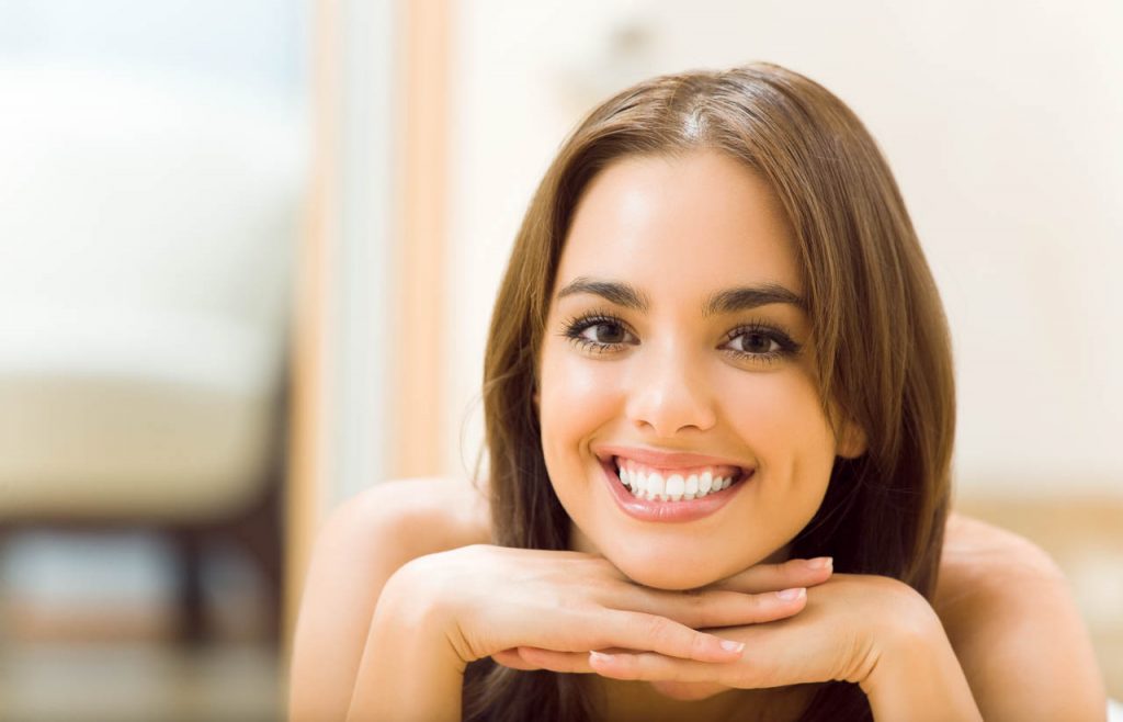 Белоснежные и здоровые: 6 продуктов, которые укрепят зубы